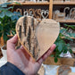 Rustikales Gravurherz aus Holz mit Rinde 15cm