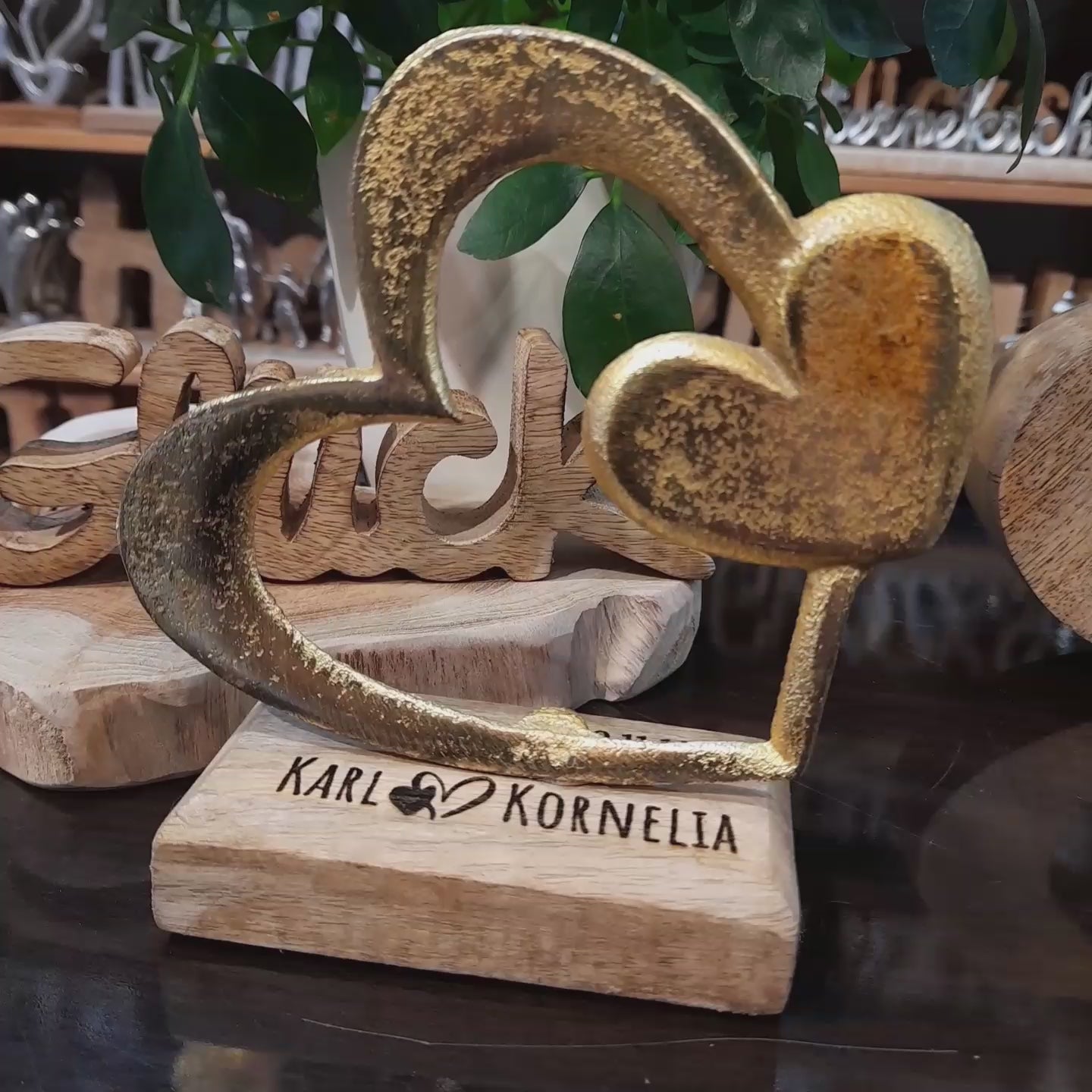 Deko Aufsteller goldene Herzen personalisiert mit Wunschtext Goldenen Hochzeit